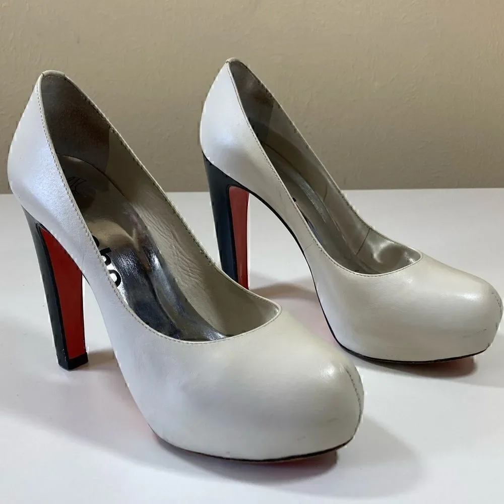 LUCHO off white platform almond toe pumps $350 womens size 6